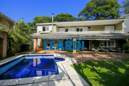 Casa com 3 Quartos à venda, 756m² no Vila Tramontano, São Paulo