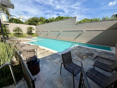 Apartamento com 3 Quartos para alugar, 75m² no Chácara Paulista, Maringá
