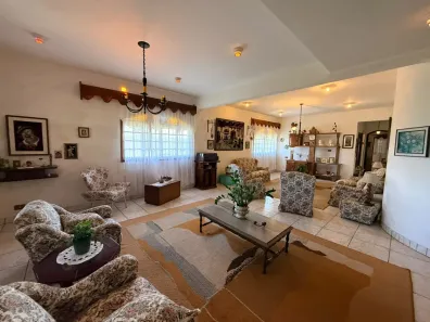 Casa com 4 Quartos para alugar, 350m² no Chácaras Ana Lúcia, Embu das Artes