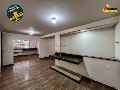 Galpão/Depósito/Armazém para alugar, 139m² no São José, Divinópolis