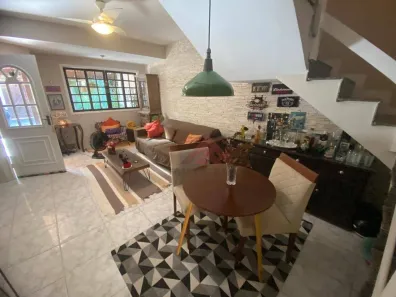 Casa com 3 Quartos para alugar, 170m² no Piratininga, Niterói