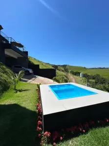 Sobrado com 3 Quartos para venda ou aluguel, 130m² no , Igaratá