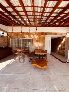 Sobrado com 4 Quartos para alugar, 245m² no Vila Osasco, Osasco