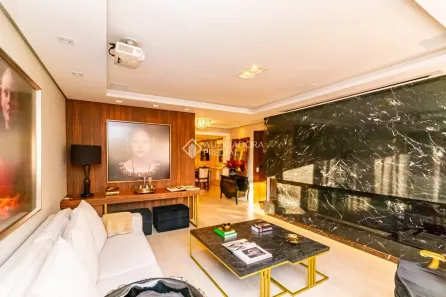 Apartamento com 3 Quartos para alugar, 119m² no Auxiliadora, Porto Alegre