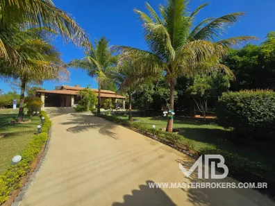 Fazenda/Sítio com 3 Quartos à venda, 300m² no Zona Rural, Hidrolândia
