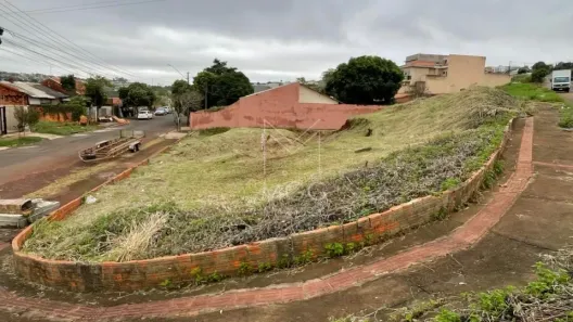 Lote/Terreno com 1 Quarto à venda, 783m² no Colúmbia, Londrina