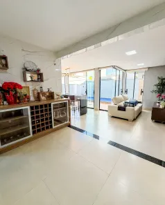 Casa de Condomínio com 3 Quartos à venda, 206m² no Jardins Madri, Goiânia