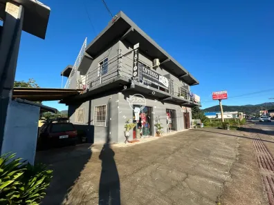 Prédio Comercial com 6 Quartos à venda, 193m² no , Paulo Lopes
