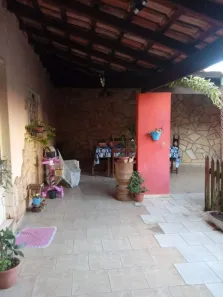 Sobrado com 5 Quartos à venda, 200m² no Vila Milmar, Anápolis