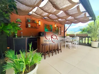 Casa com 3 Quartos à venda, 240m² no Itaipava, Petrópolis