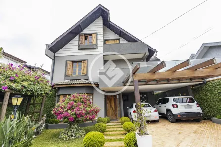 Sobrado com 6 Quartos à venda, 425m² no Santa Felicidade, Curitiba