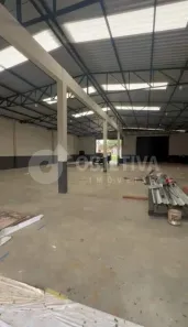 Galpão/Depósito/Armazém para alugar, 650m² no Bom Jesus, Uberlândia