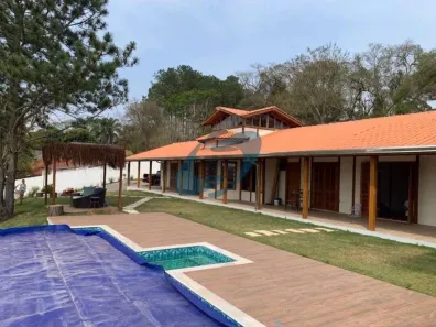 Fazenda/Sítio com 4 Quartos à venda, 240m² no Chácaras Fernão Dias, Atibaia