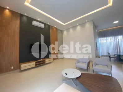 Casa de Condomínio com 3 Quartos para alugar, 240m² no Jardim Sul, Uberlândia