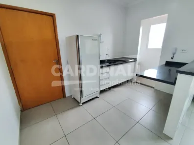 Apartamento com 2 Quartos para alugar, 48m² no Cidade Jardim, São Carlos