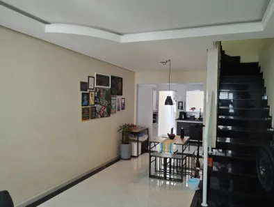 Sobrado com 3 Quartos à venda, 111m² no Jardim Sabará, São Paulo