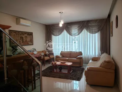 Sobrado com 4 Quartos à venda, 320m² no Embaré, Santos