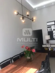 Casa com 2 Quartos à venda, 105m² no Novo Mundo, Uberlândia