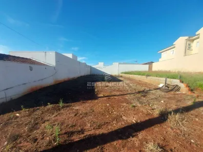 Lote/Terreno à venda, 250m² no Jardim Ypê, Botucatu