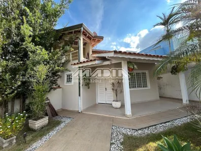 Casa com 3 Quartos à venda, 298m² no Centro, Vinhedo
