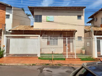 Sobrado com 3 Quartos à venda, 117m² no Vila Margarida, Campo Grande