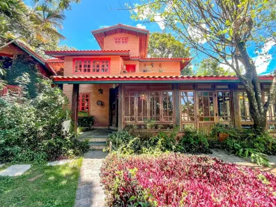 Sobrado com 4 Quartos à venda, 333m² no Granja Viana II, Cotia