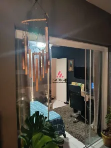 Sobrado com 3 Quartos à venda, 220m² no Jardim Gurilândia, Taubaté