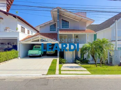 Casa de Condomínio com 4 Quartos à venda, 360m² no Alphaville, Santana de Parnaíba