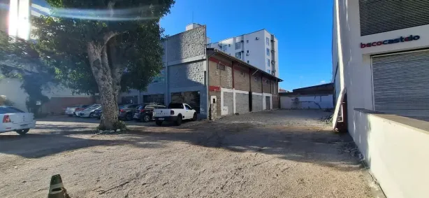 Galpão/Depósito/Armazém à venda, 677m² no Estreito, Florianópolis
