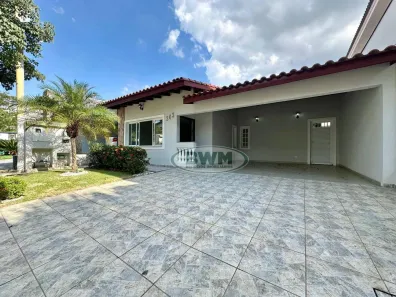 Casa de Condomínio com 3 Quartos à venda, 170m² no Iporanga, Sorocaba
