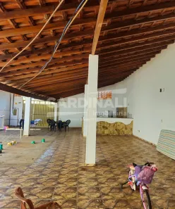 Casa com 2 Quartos à venda, 172m² no Jardim das Estações (Vila Xavier), Araraquara