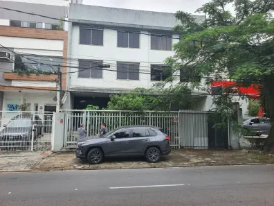 Prédio Comercial para venda ou aluguel, 300m² no São Francisco, Niterói