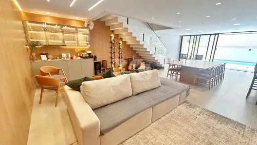 Casa com 3 Quartos à venda, 226m² no Universitário, Londrina