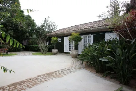 Casa com 3 Quartos à venda, 1177m² no Lagoa da Conceição, Florianópolis