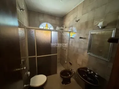 Casa com 4 Quartos à venda, 200m² no Califórnia, Londrina