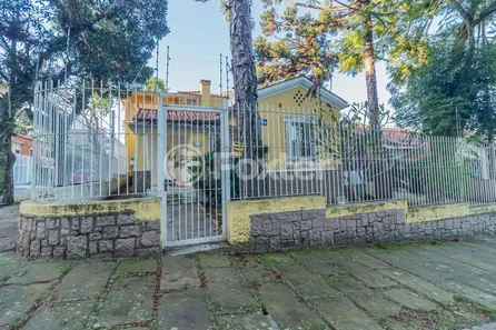 Casa com 4 Quartos à venda, 205m² no Santo Antônio, Porto Alegre