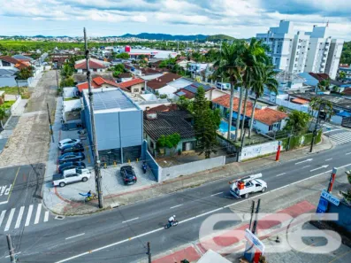 Lote/Terreno à venda, 422m² no Boa Vista, Joinville