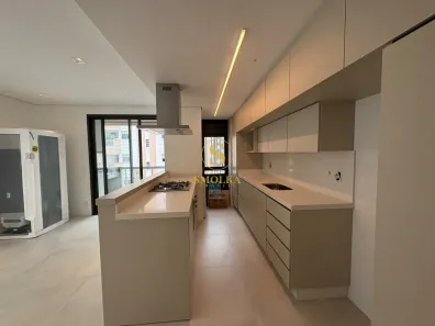 Apartamento com 2 Quartos para alugar, 85m² no Centro, Florianópolis