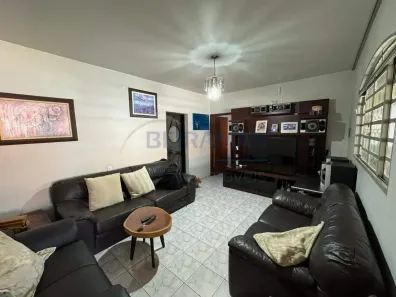 Casa com 3 Quartos à venda, 180m² no Ceilândia Sul, Brasília