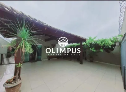 Casa com 3 Quartos para alugar, 130m² no Laranjeiras, Uberlândia