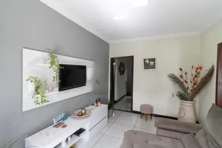 Casa com 4 Quartos à venda, 360m² no Bom Jesus, Contagem