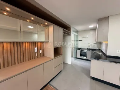 Apartamento com 3 Quartos para alugar, 111m² no Centro, Botucatu