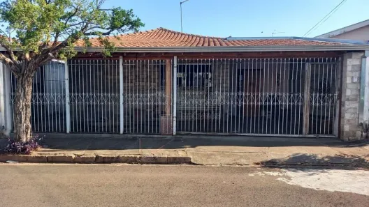 Casa com 2 Quartos à venda, 172m² no Centro, Araraquara