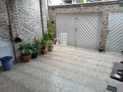 Casa de Condomínio com 4 Quartos à venda, 250m² no Irajá, Rio de Janeiro