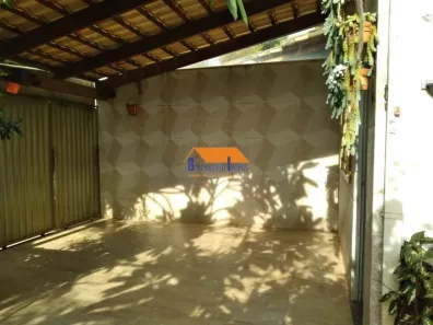 Casa com 2 Quartos à venda, 95m² no Primeiro de Maio, Belo Horizonte