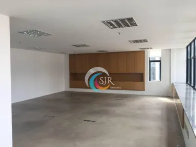 Sala Comercial para alugar, 245m² no Vila Olímpia, São Paulo