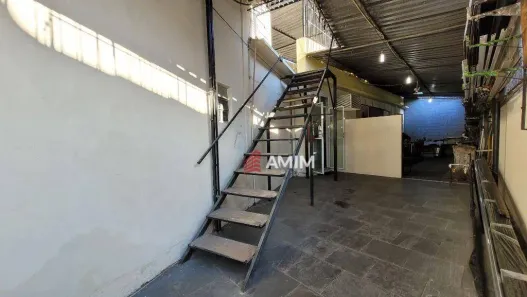 Ponto Comercial à venda, 180m² no Santa Rosa, Niterói