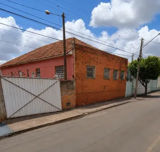 Imóvel Comercial com 1 Quarto à venda, 213m² no Bandeirantes, Bandeirantes
