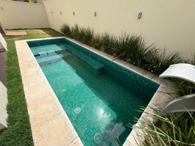 Casa de Condomínio com 5 Quartos para alugar, 237m² no Jardins Lisboa, Goiânia