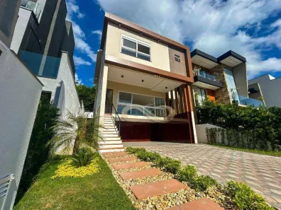 Casa de Condomínio com 3 Quartos à venda, 225m² no Centro, Gravataí